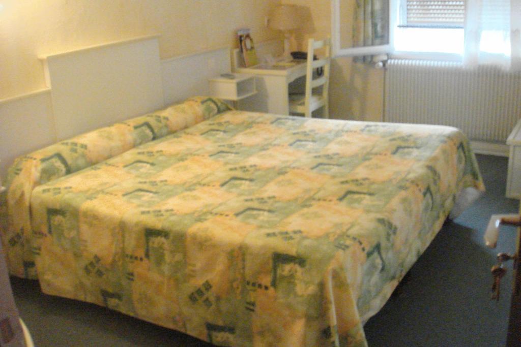 La Poste Hotel Vitry-le-François Buitenkant foto