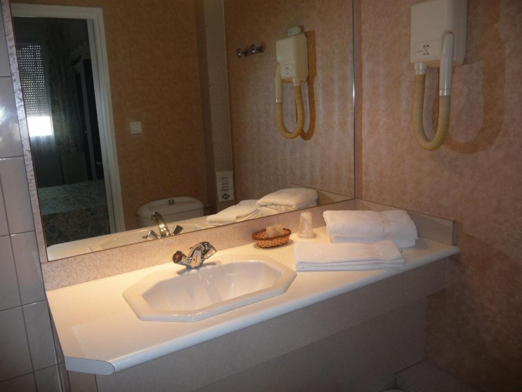La Poste Hotel Vitry-le-François Buitenkant foto